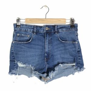 ZARA distressed denim shorts raw fray hem 
Size 6